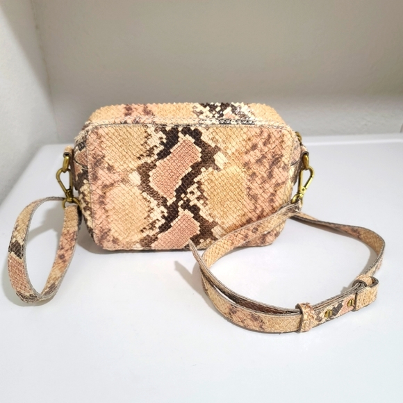 MADEWELL The Transport Camera Bag Snake Embossed Leather - Picture 3 of 14